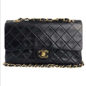2.55 authentic Chanel Vintage classic purse